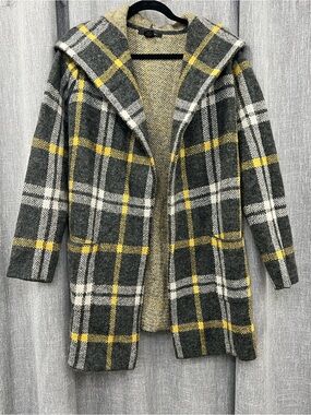 Tahari Gray, White & Yellow Plaid Hooded Trench Coat